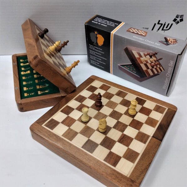 Magnetic Folding 255mm Travel Chess Set (255mm)